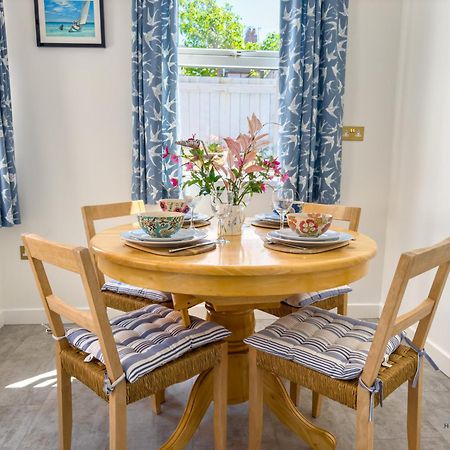 Silks Sails Harbourside Holiday Cottage Уэймут Экстерьер фото
